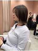 アッシュベージュ／顔まわりカット