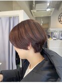 手グシでまとまるショートスタイル