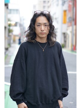 クシュ 所沢西口エミテラス前店(kusyu...) ルーズパーマショートセンターパートローフェードスリックバック