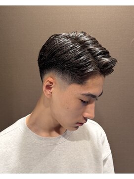 ヒロギンザ 六本木店(HIRO GINZA) ロースキンフェード七三バック