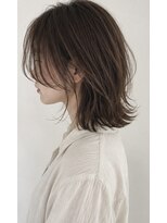 ゼロ 伊勢店(ZERO) 軽やかに動くレイヤーミディで、抜け感のある大人ヘア