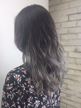 アルバム 渋谷パルコ(ALBUM) シルバーグレイグラデーション_くびれセミディたまねぎ_ba185073