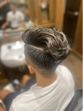 ヒロギンザバーバーショップ 神楽坂店(HIRO GINZA BARBER SHOP) フェード×七三×パーマ