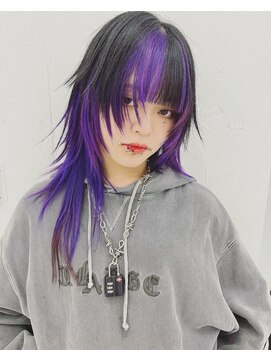 クク 渋谷(QUQU) shaggy and shaggy! 左右で違うカットとカラーデザイン。