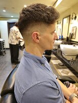 スカイマスターバーバー 渋谷(SKY MASTER BARBER)&nbsp;スキンフェードアップバングスタイル