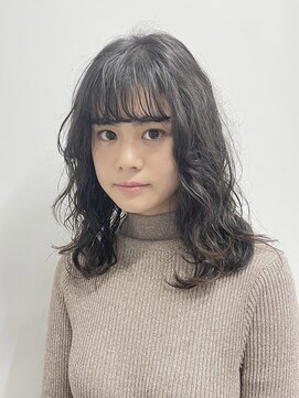 ウクラ バイ レシッド 池袋(uchla by rcid) 顔周りレイヤー/小顔ふんわりウェーブパーマ/エアウェーブ/黒髪
