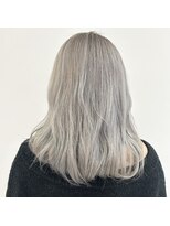 ヘアアンドメイク ムーア(Muuua)&nbsp;シルバーカラー