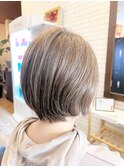ベージュカラー