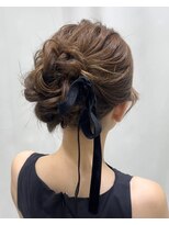 サクララ(Sakura la)&nbsp;ふわふわアップシニヨン/結婚式お呼ばれヘア/参列ヘア/ロング