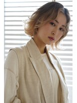 ケンジ 東戸塚(KENJE) ハイトーン×クリープパーマで垢抜けスタイル◎
