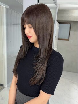 スウィープ(sweep) グレージュカラー　レイヤーカット