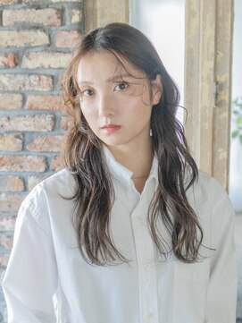 アマリス(Amaris) レイヤーロング20代/30代/40代/庭瀬