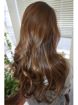 ヘアーアンドメイク フラット ヒルズ(Hair&Make FLAT HILLS) カジュアル・ドレッシー巻き髪スタイル