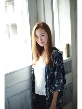 アン ココン(un.cocon) 美髪外国人風ミディ♪【un.cocon】