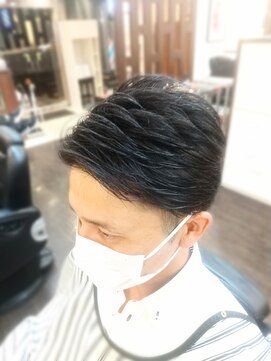 ロイヤルマン 梅田(ROYAL MAN) 束感ツーブロックショート