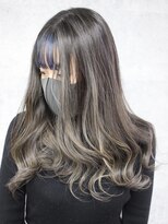 ディア(.eer)&nbsp;【.eer/ディア】バレイヤージュ×前髪カラーブルー