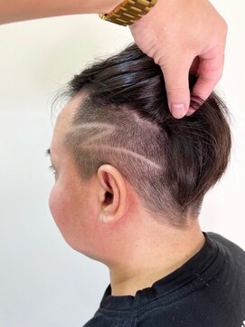 デザイニングヘアードゥ(designing hair Deux) ラインアートスタイル