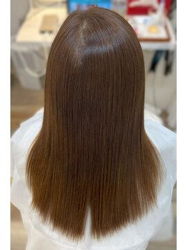 縮毛矯正専門店 レスキューヘア 町田店 カラー毛の縮毛矯正、理想のストレートヘアへ