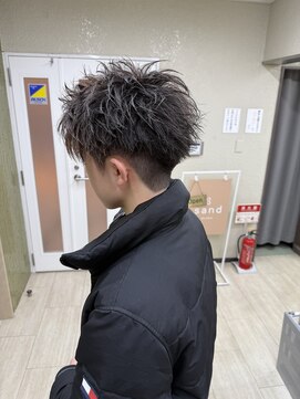 刈り上げアクティブラフアップバングショート