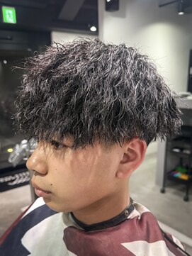 フジヤマ バーバー ショップ(FUJIYAMA BARBER SHOP) 波打ちツイストマッシュ