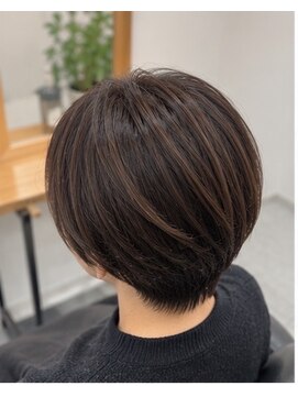 アースオーセンティック 小平店(EARTH Authentic) 丸みショートボブ