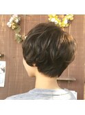 ちょっぴり重めのマッシュショート