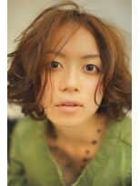 ブーケ(BOUQUET)&nbsp;無造作カール・なんとなくセンターパート・くせ毛風ふんわり