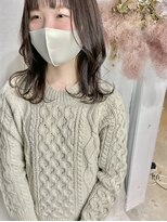 ツイギー 伊賀上ビル店(TWiGGY)&nbsp;肩でハネる、透明感カラーのミディアムヘア。