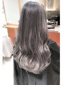 ホワイトアッシュグレージュグラデーションカラーゆるふわロング