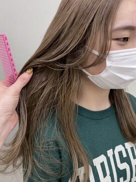 デイジー(Daisy) 天神/大名/ブリーチカラー/ベージュ