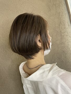 ビニッキ(BINIKKI) ショートボブ