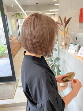 ナル(nalu.) ミルクティーカラー/ボブ/ブリーチカラー