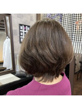 テト(teto) 前下がりショートボブ