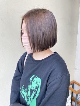 ルミ(RUMI) 透明感切りっぱなしボブ