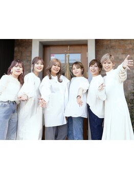 全席半個室★女性スタッフのみのプロ集団！美容院の概念を覆す【福岡/薬院/個室/ヘッドスパ】