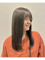 セプト 天神大名(SEPT.)&nbsp;赤み消しカラー　グレージュ　透明感　顔周りレイヤーカット