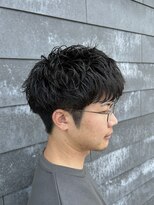 ヒュイル バイ ニアウ(Hwyl by Niau)&nbsp;ツイストスパイラルパーマメンズマッシュカットシャドウパーマ