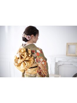 崩れにくく苦しくないプロの技術で、あなたの特別な日を華やかに彩ります♪着付け＆ヘアセットもOK◎