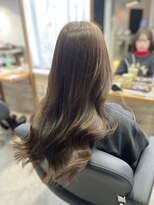 リーオオサカ(Lee Osaka) ブラウンベージュ×艶カラー×東芽生