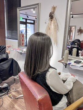 ヘアメイク アンフィ(amphi) ..~*＊. ..~*＊. ..~*＊..