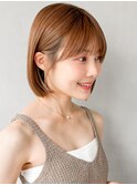 クールショートピンクベージュくせ毛風カールサイドバング