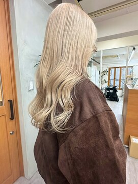 リアン(Lien) ハイブリーチ/ホワイトブロンド/ロングレイヤー