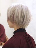 透明感のあるプラチナ＆マッシュで個性的に☆【白髪ぼかし】