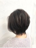 タイトな襟足でどこから見ても綺麗なショートBOB　【emu】