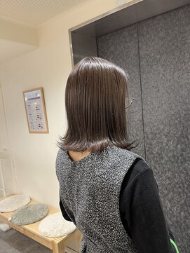 シア(sia) 艶グレージュ