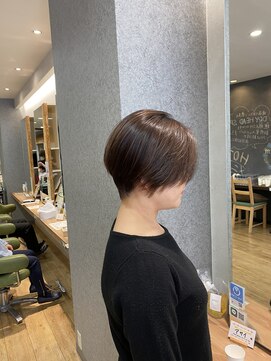 ブロッサム 東中野店 20代30代大人可愛い前下がりストレート大人ボブハイライト