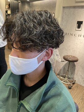 アンシェル(UNCHEL) センターパート波巻きスパイラル韓国風パーマ刈り上げメンズ