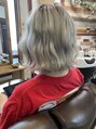 アトリエヘア マルク(atelier hair MALK)&nbsp;プラチナブロンドカラーボブスタイル