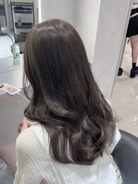 ユーフォリア 池袋東口駅前店(Euphoria) 【Euphoria MITSUKI】赤味が消える明るめ寒色ベージュ