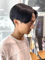 ヘアーアンドメイク ビス(HAIR&MAKE bis) センターパート メンズカット マッシュ【中西思実】